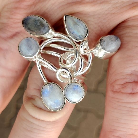 New Twisted Rainbow Moonstone Silver Statement Ring. - Picture 11 of 16